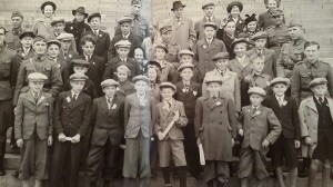 Eduskuntatalon portailla 1943