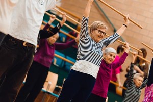 Seniorisäpinää Töölön kisahallissa Kuva: helsingin kaupunki / uutiset