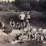 Mölylässä sjungattii